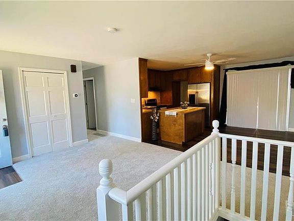 3rd image of 2304 Meadow Trl