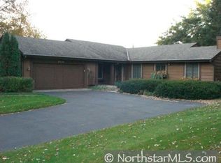 8320 140th Street Ct, Apple Valley, MN 55124