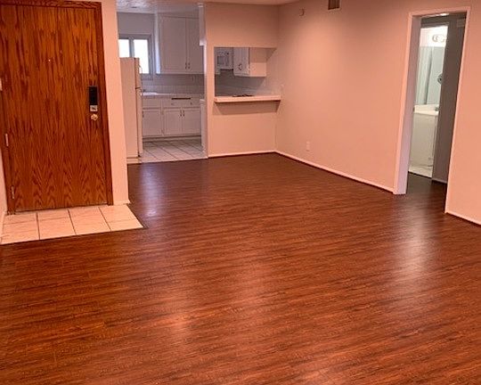 4th image of 222 E Tamarack Ave APT 22