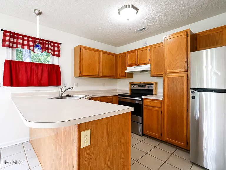 172 Baytree Dr — Photo 7