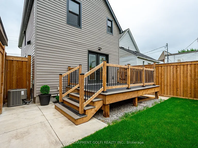 4471 1st Ave — Photo 31
