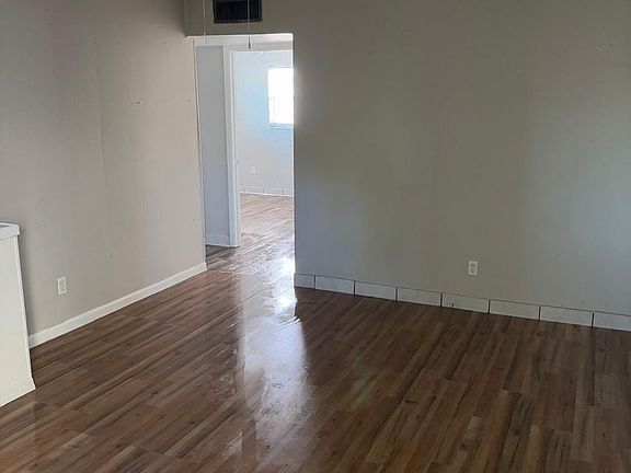 3rd image of 1942 Passaic Ave APT 4