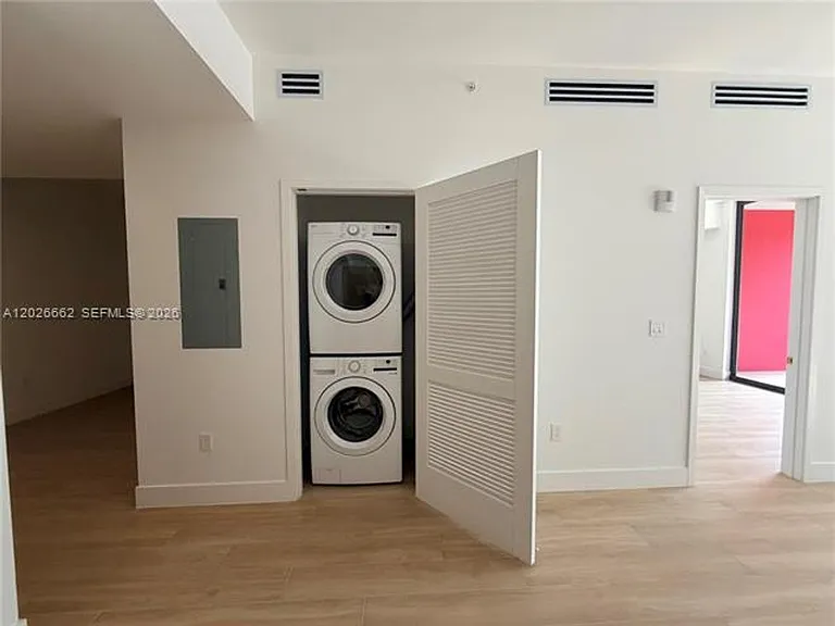 90 NE 32nd St #209 — Photo 4