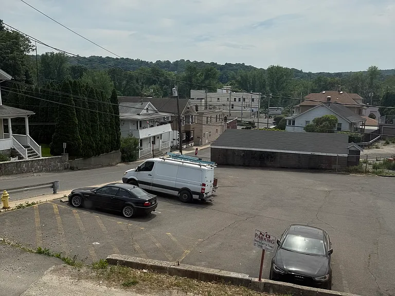 44 Gilbert St — Photo 9