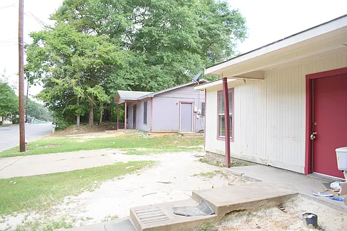 2005 Railroad St Photo 1