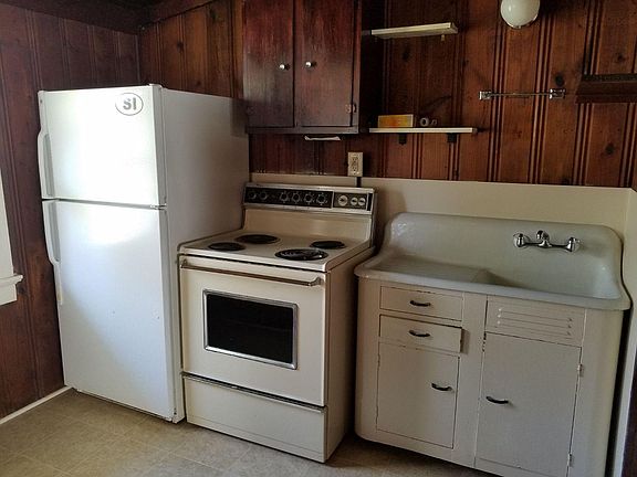 5th image of 13 Yorkshire Dr APT C