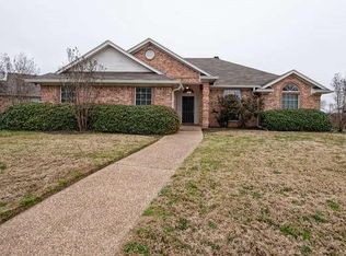 828 Cheyenne Trl, Hewitt, TX 76643