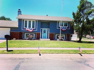 1316 N Plum St, Wellington, KS 67152