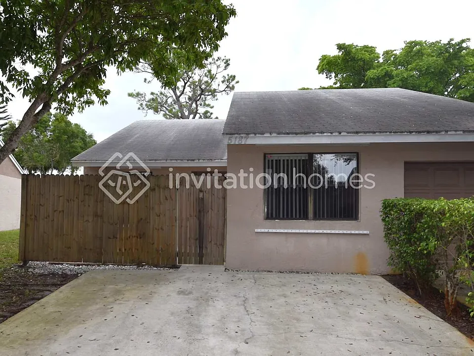 5187 Glencove Ln