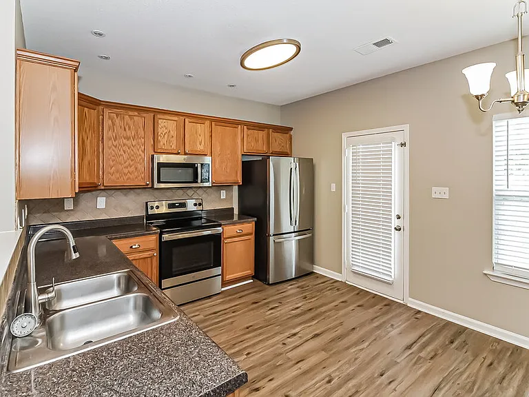 9864 White Poplar Dr — Photo 7