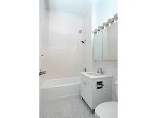 Rented by NY Living Solutions | media 39