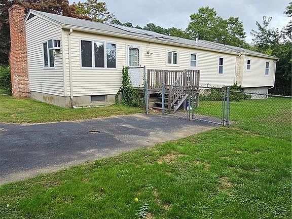 5th image of 16 Brooks Farm Dr