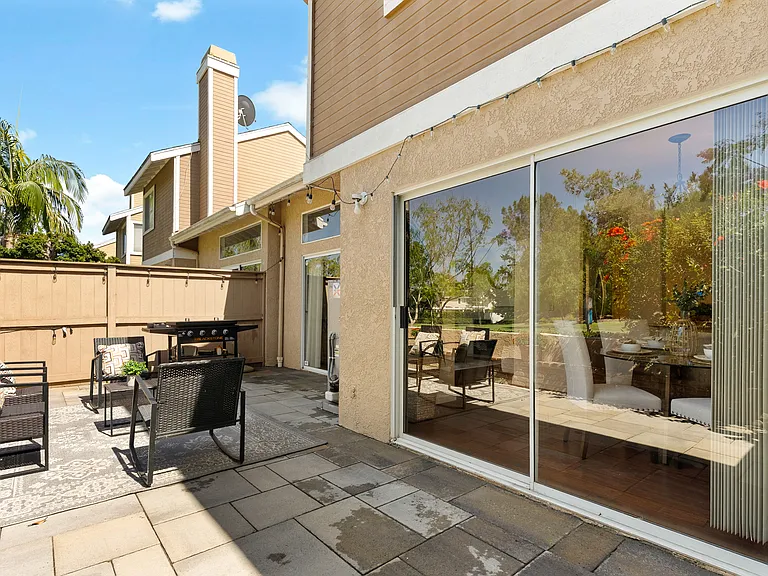 18 Meadowood — Photo 31