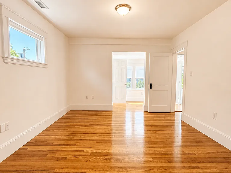92 Alpine St #92 — Photo 2