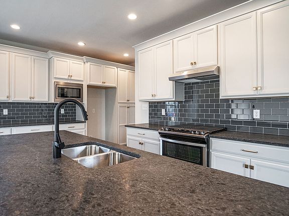 3rd image of 713 Withers Park Dr