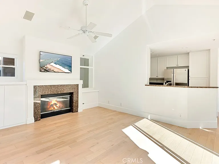 1 Savona Ct — Photo 2