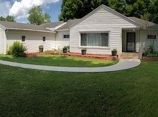 930 N Sheldon St, Charlotte, MI