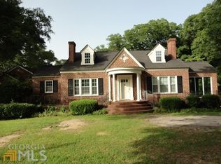 135 S 2nd St, Cochran, GA 31014