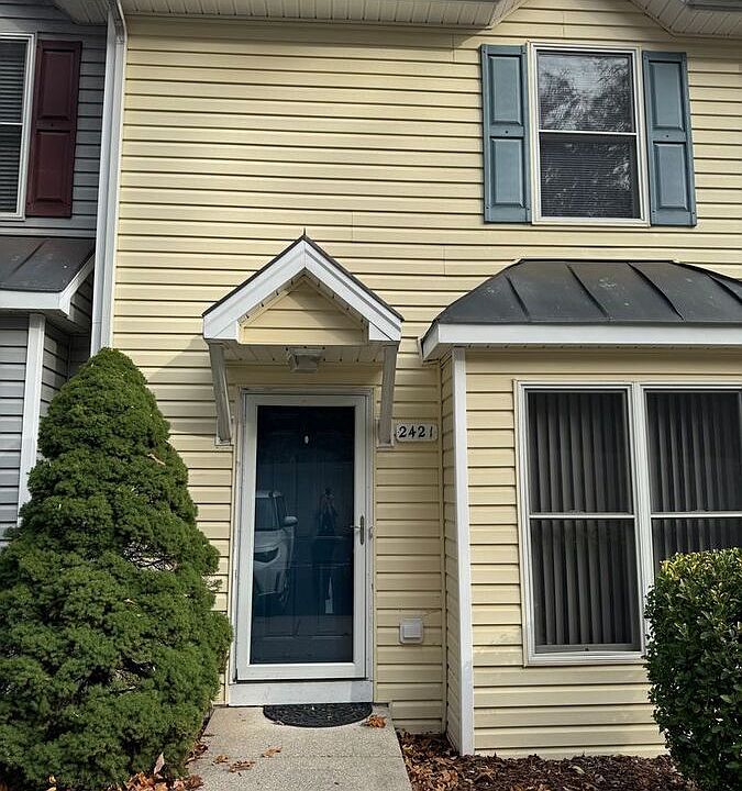 1st image of 2421 Avalon Woods Dr