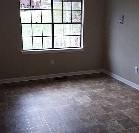 5th image of 1117 Ladonna Dr