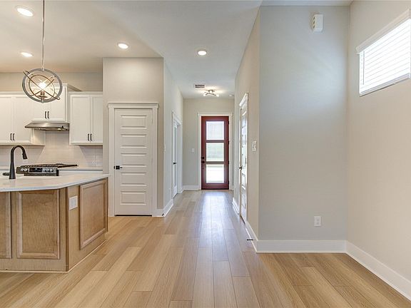 4th image of 18515 Parkland Row Dr #18515