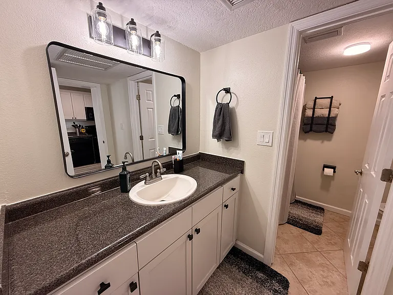 5005 Coquina Key Dr SE #B — Photo 11