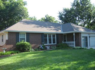 807 NE Cedar St, Lees Summit, MO 64086