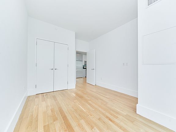 5th image of 531 Myrtle Ave #2E
