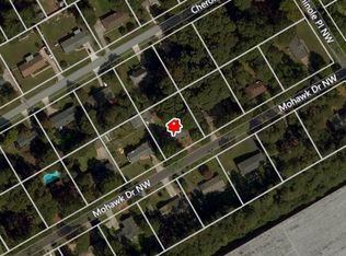 1371 Mohawk Dr, Lawrenceville, GA 30043