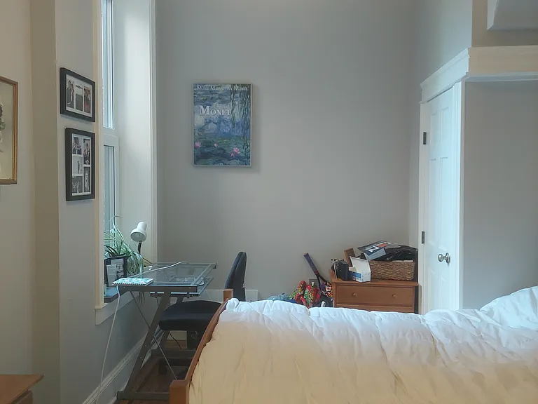 2nd bedroom/home office furnished