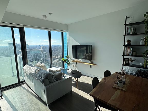 3rd image of 161 Roehampton Ave #3902
