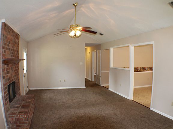 4th image of 4101 Clinton Way E