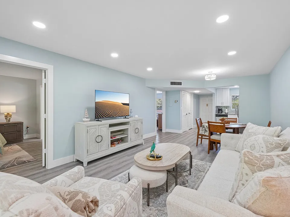 499 Forest Lakes Blvd #308