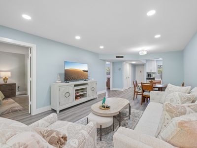 499 Forest Lakes Blvd APT 308, Naples, FL, 34105