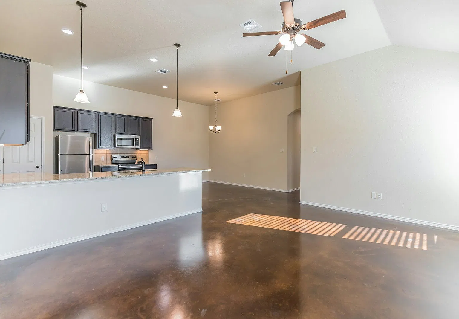 205 Kaspar Way — Photo 2