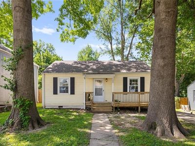1225 NE 43rd St, Kansas City, MO, 64116