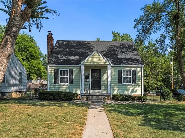 5547 Walmer St, Mission, KS 66202