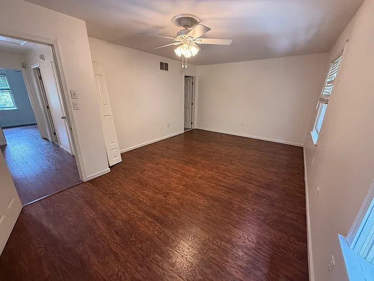 116 Eaglesmere Cir #12 — Photo 6