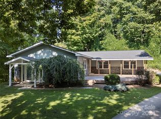 100 Far Side Way, Waynesville, NC 28786