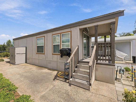 3rd image of 481 Twin View Blvd #121