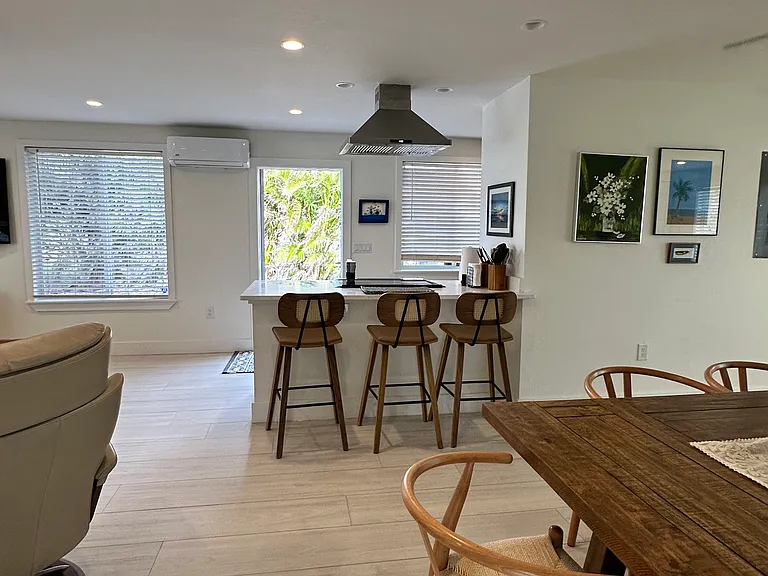 11569 Island Ave — Photo 9