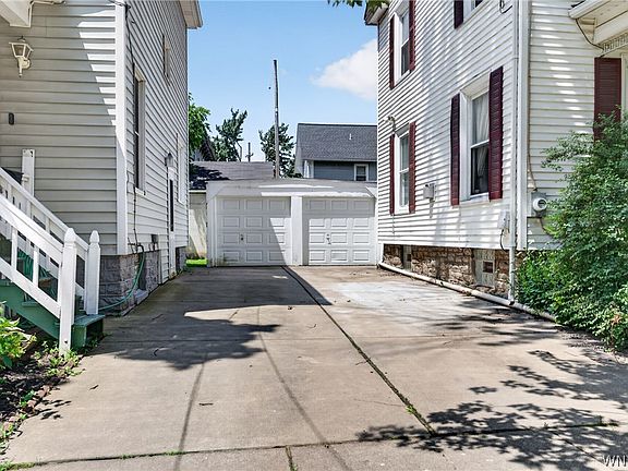4th image of 444 Washburn St