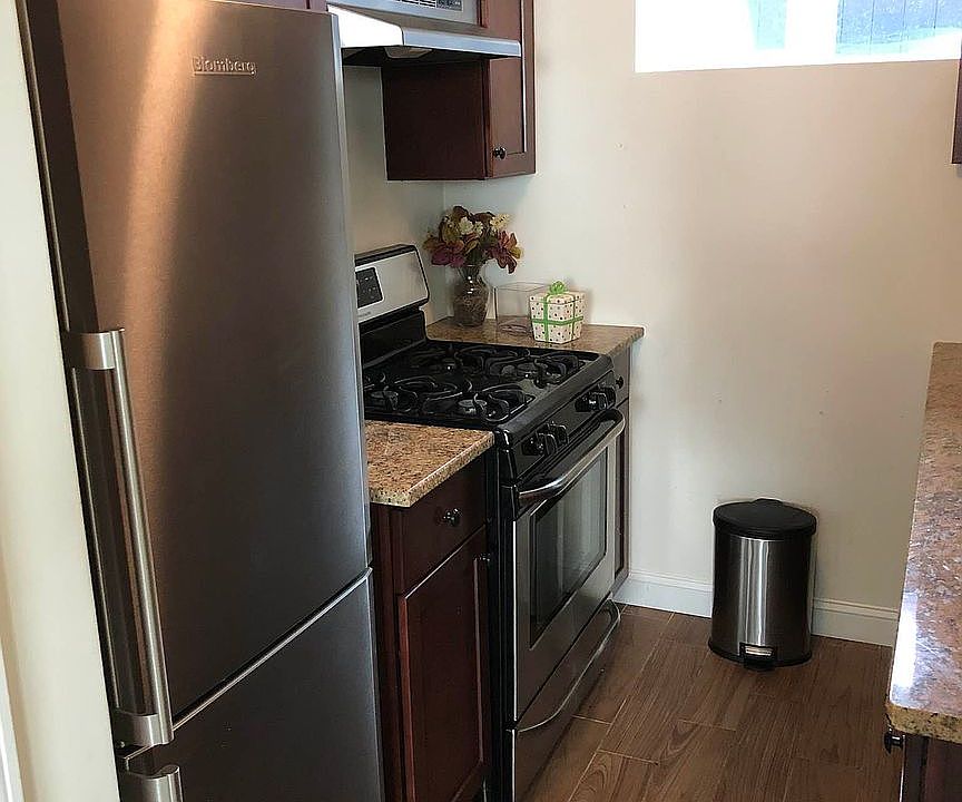 1st image of 141 Kruser St #2
