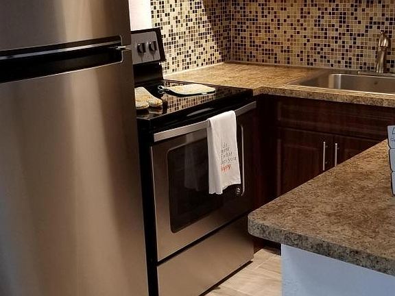 3rd image of 1300 SE 1st St APT 07