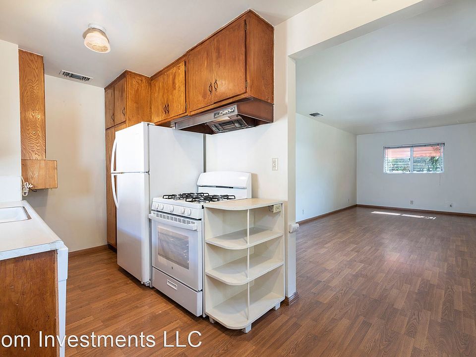 1st image of 5828 Camellia Ave