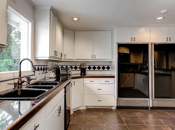 5th image of 2625 Mockingbird Ct