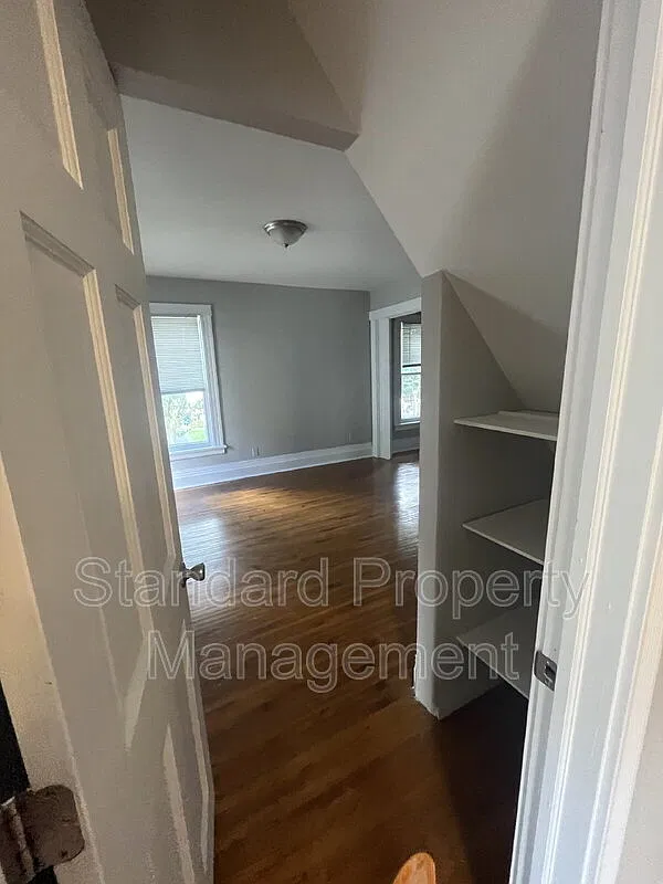 2 bed, 1.0 bath, $1,750 — Photo 2