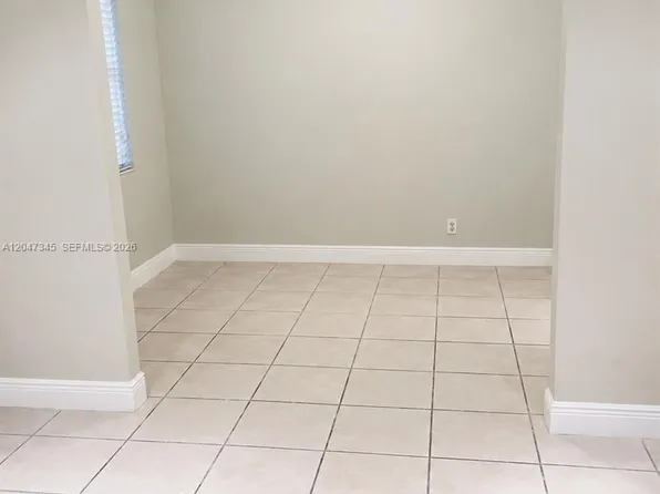 500 NE 2nd St, Dania, FL