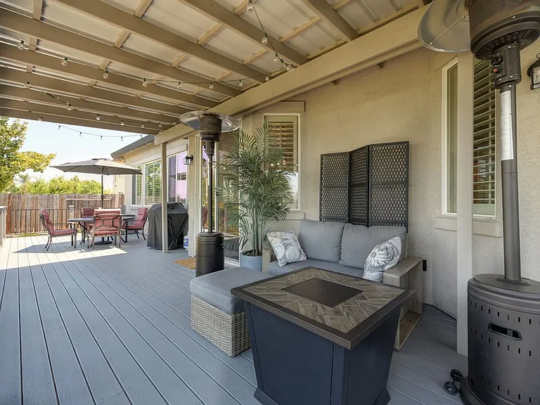7029 Pembroke Way — Photo 70