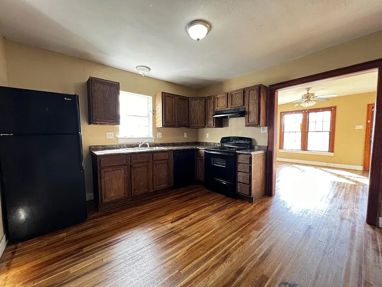809 W Morton St #101 — Photo 5